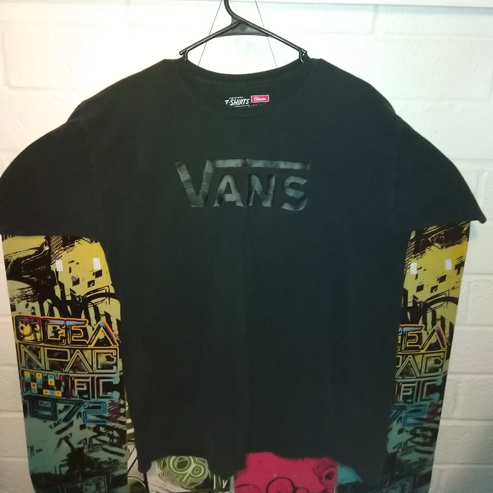 Vintage Vans off the wall skateboarding tee